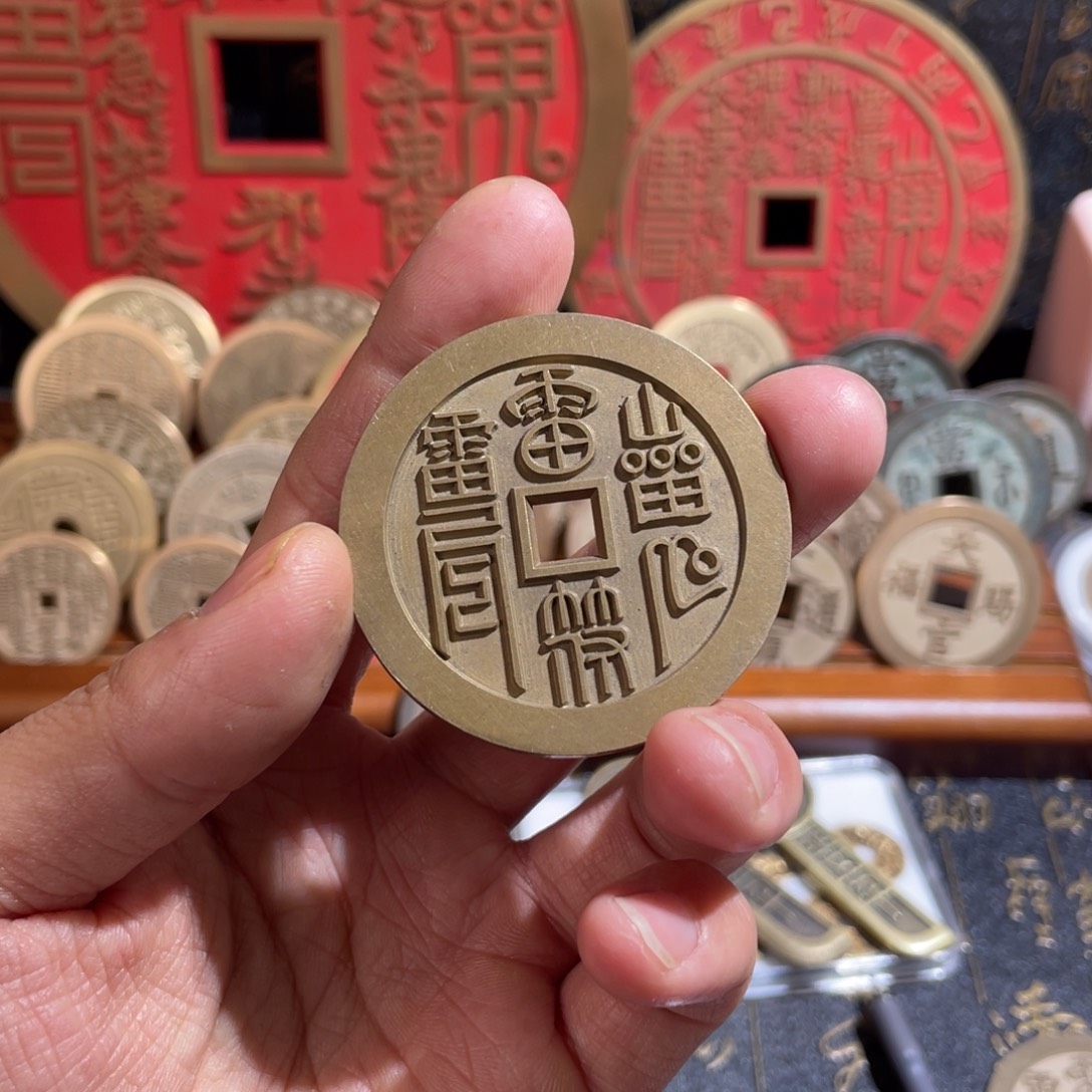 萌***萌铜现代仿制工艺品