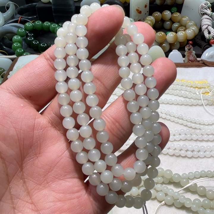 和田玉未镶嵌手链新疆且末青白卡6柔光108