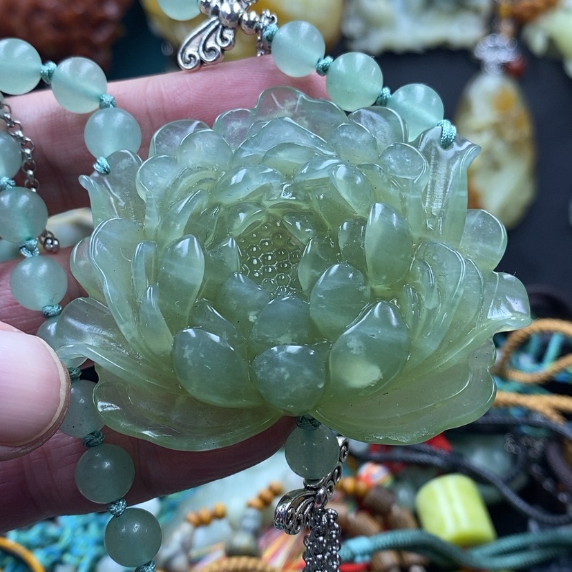 【闪购商品】蛇纹石玉吊坠未镶嵌