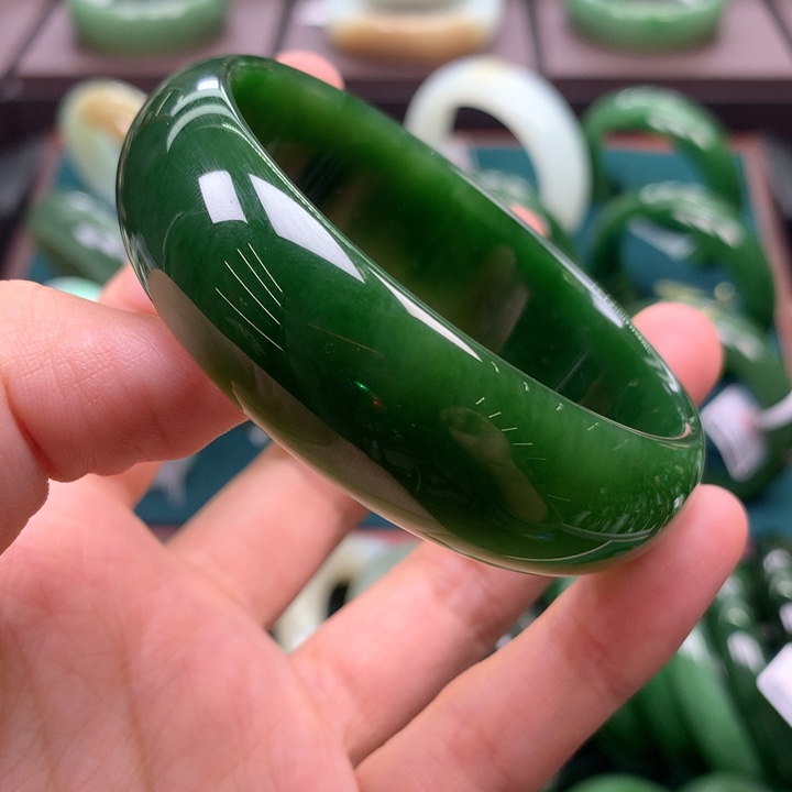 未镶嵌手镯和田玉（碧玉）5758