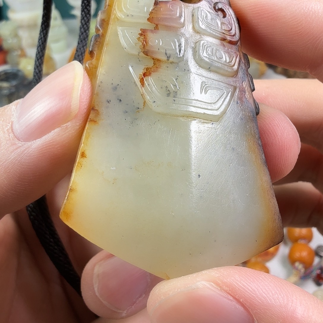 汤***明和田玉（糖玉）未镶嵌挂件