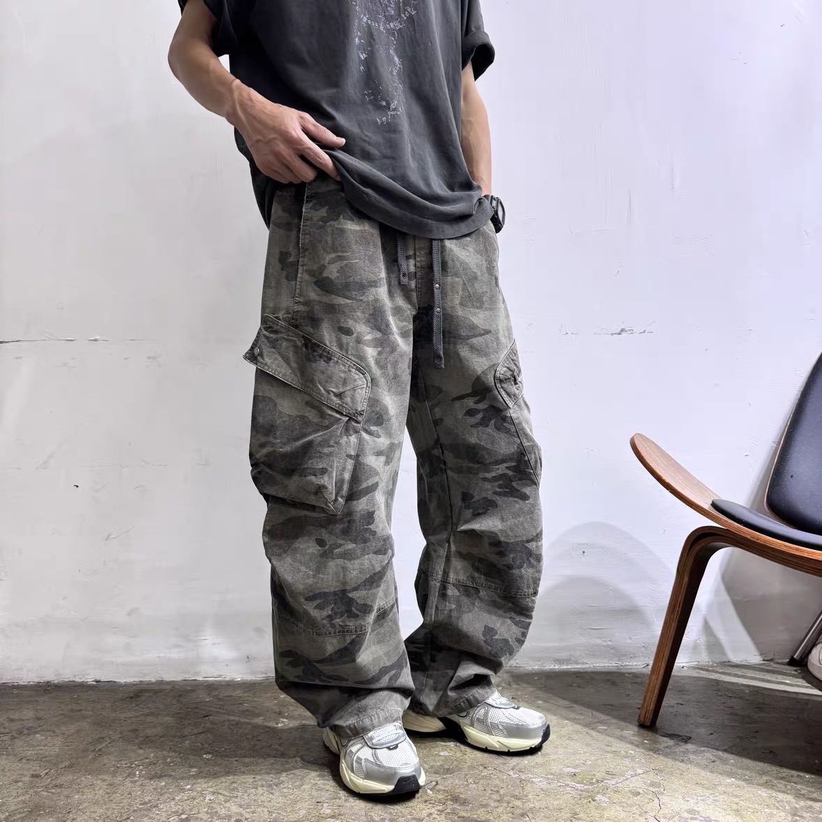 迷彩裤男女同款2025秋款潮牌宽松休闲小弯刀长裤