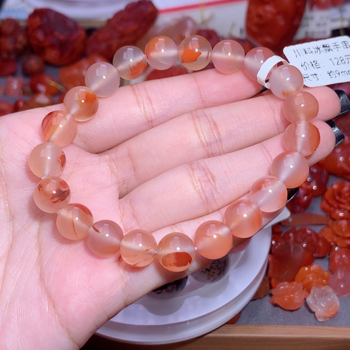 我***比南红玛瑙未镶嵌南红冰飘单圈