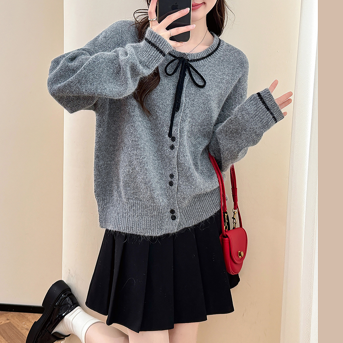 D1297   唐狮秋冬季女毛衣韩系气质风圆领开衫甜美可爱约会穿搭