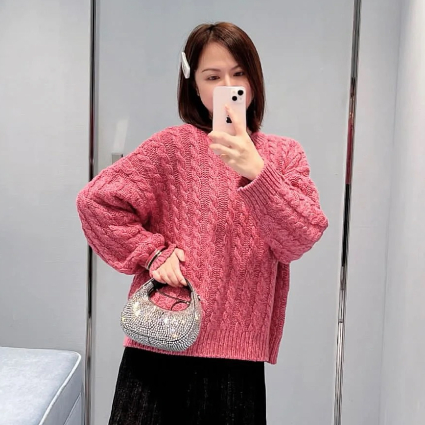 未使用 MIU MIU/缪缪 110001 纯色绞花针织圆领长袖毛衣 38码 