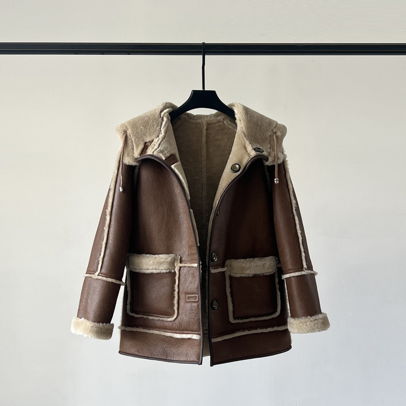 JL2461皮毛一体外套女两面穿连帽中长款单排扣真皮羊羔毛皮草潮