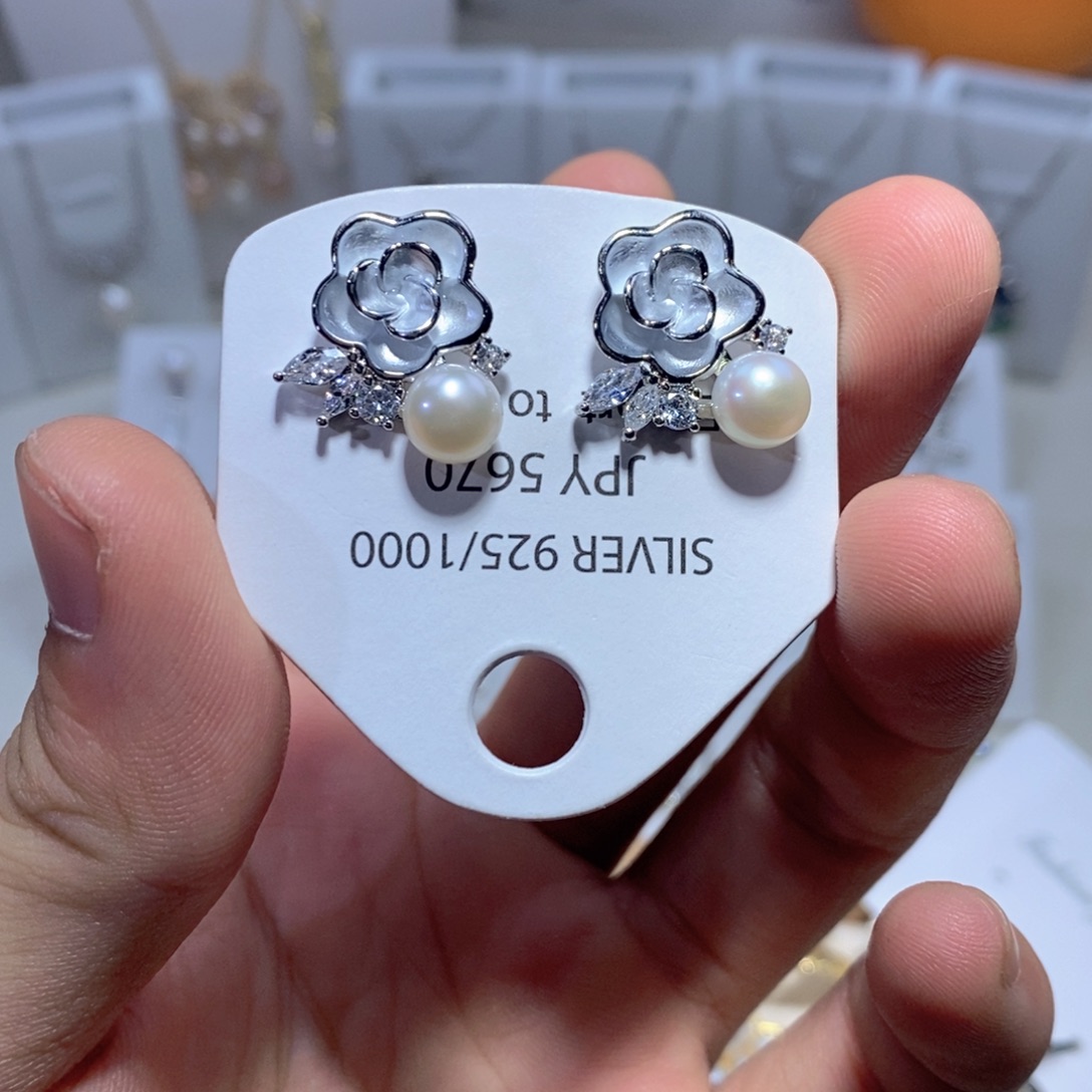 银S925镶嵌耳饰淡水珍珠