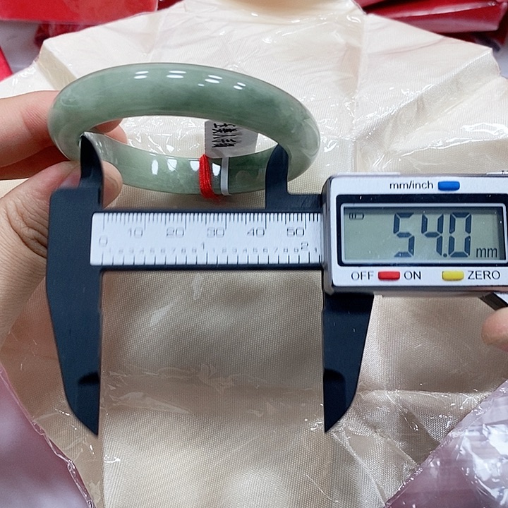 翡翠手镯未镶嵌122 