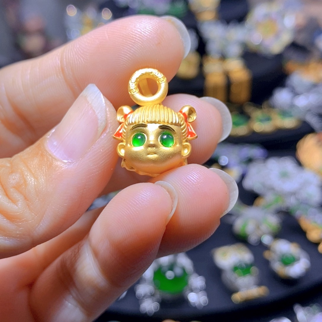 翡翠银S925镶嵌耳钉天然翡翠