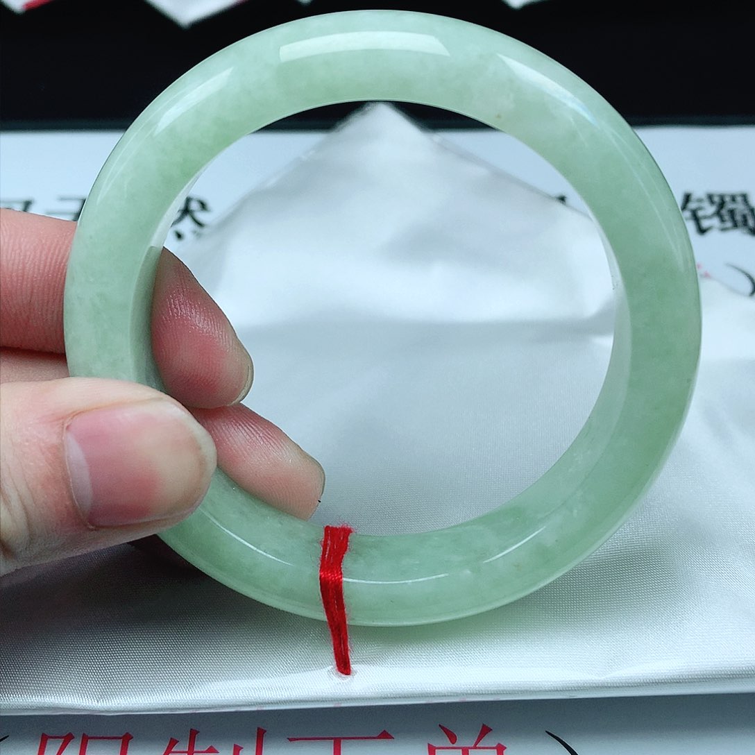 翡翠手镯未镶嵌圈57