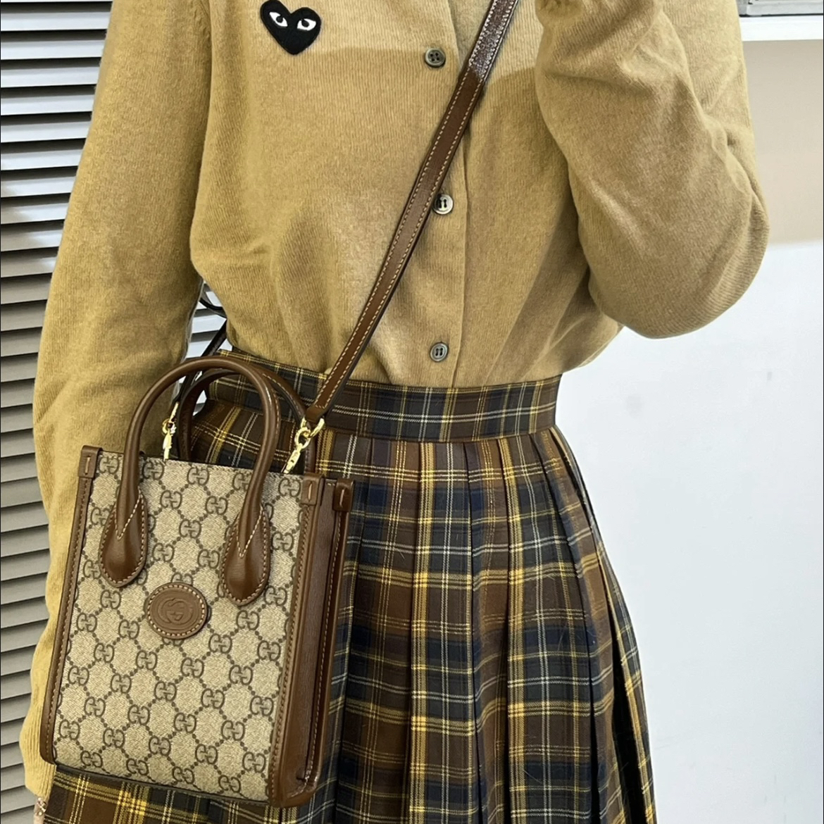 99新 GUCCI/古驰 gucci老花琴谱手提斜挎包86329191