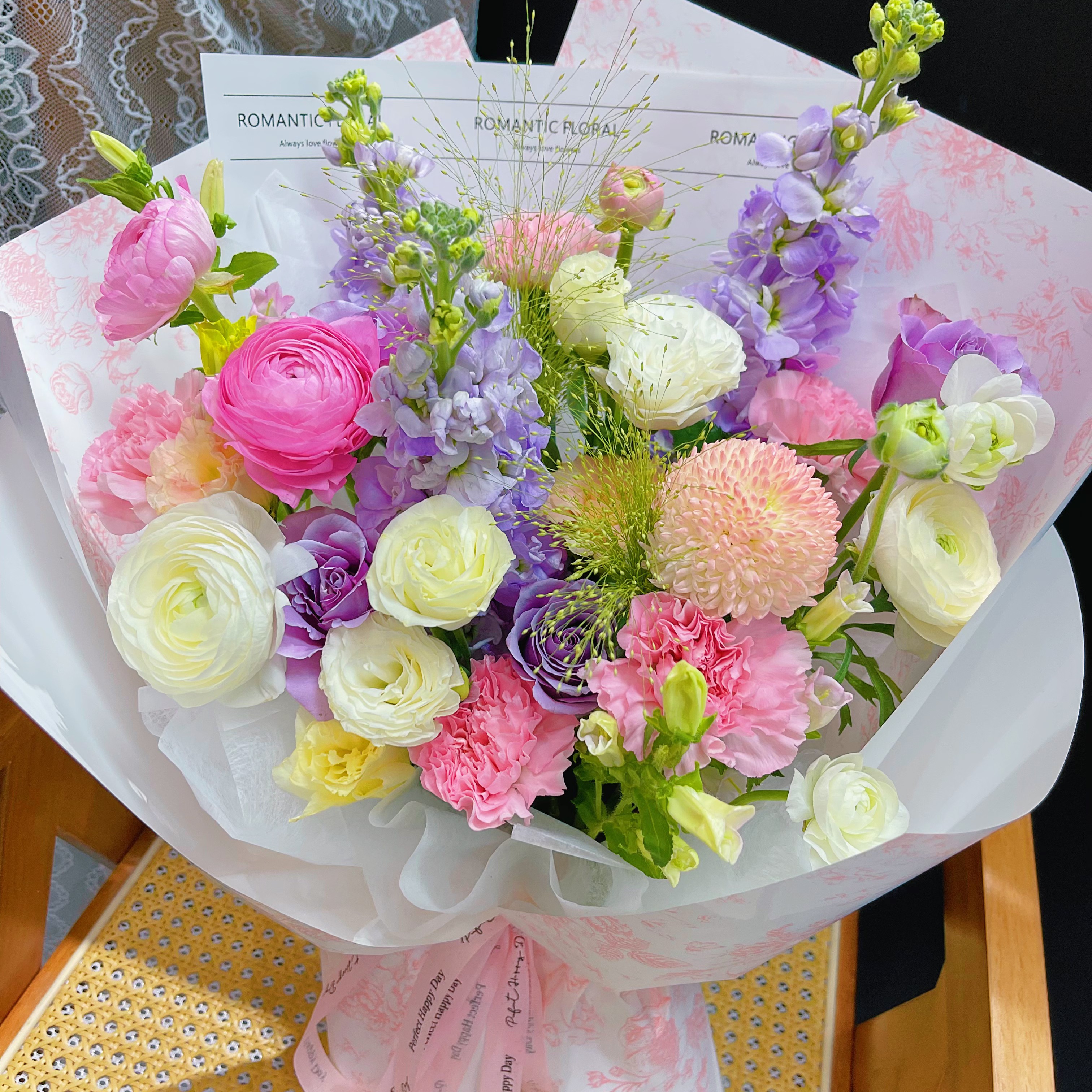 遇花园情人节粉紫色混搭花束