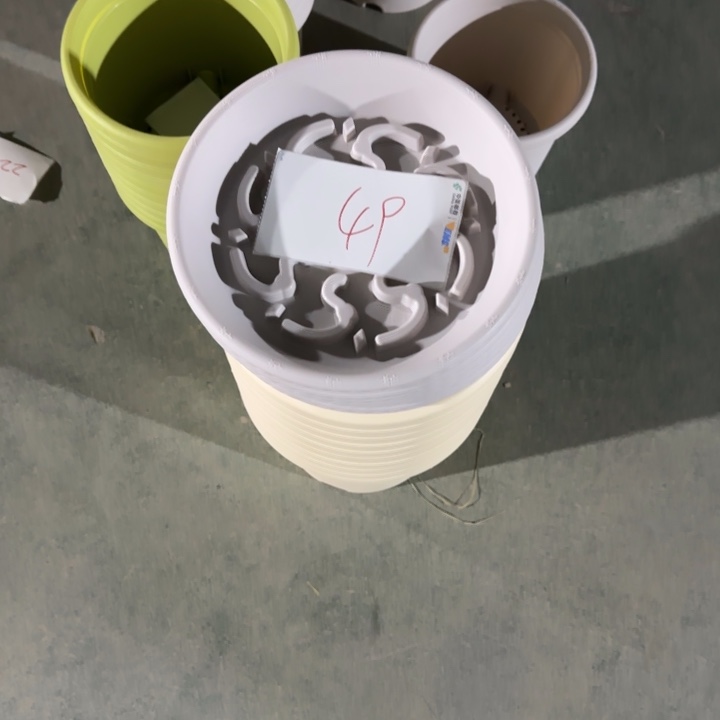 编号是49号的49号的花盆