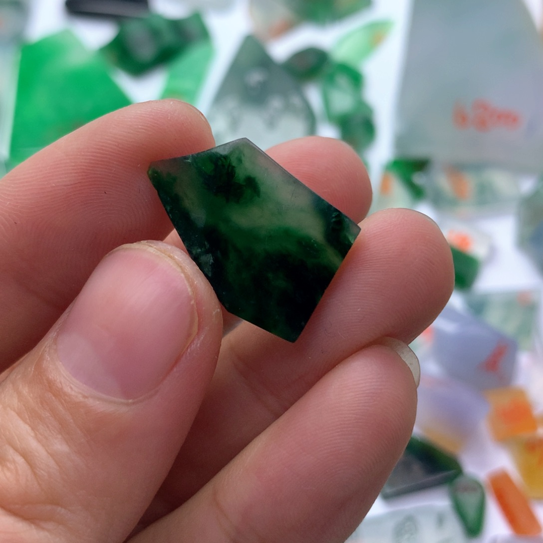 定制翡翠未镶嵌天然缅甸翡翠吊坠挂件