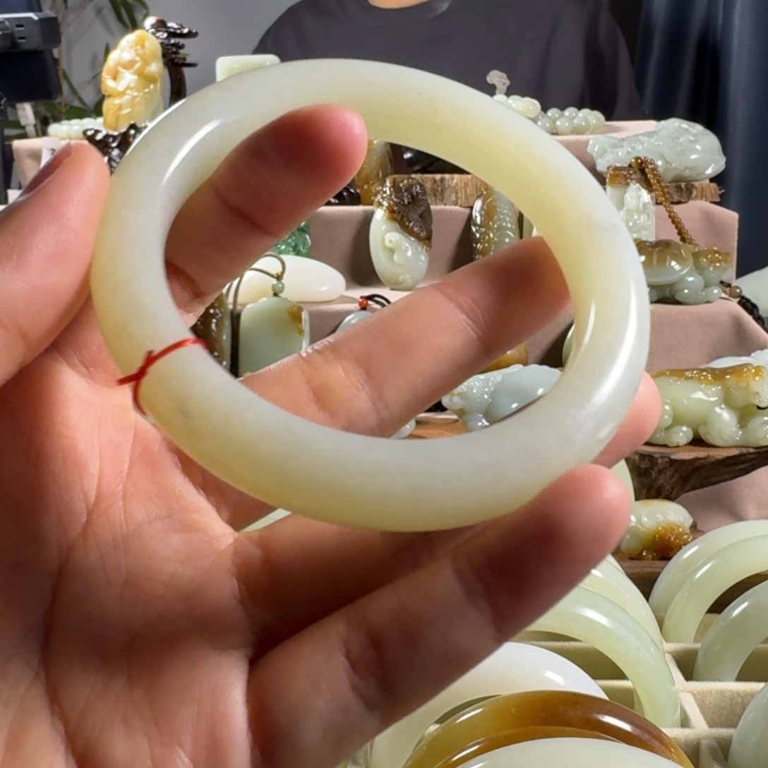 和田玉（糖玉）未镶嵌手链