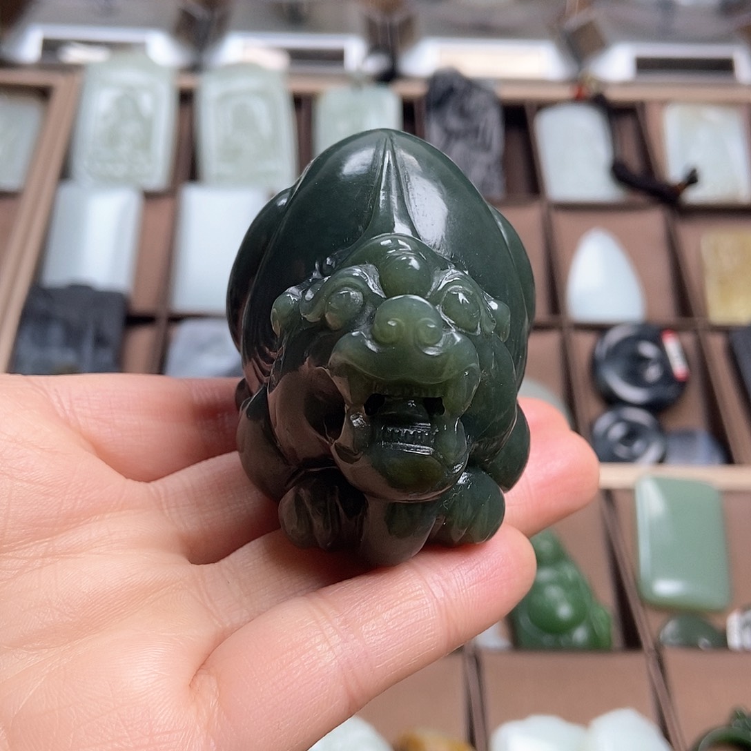 和田玉（糖玉）颈饰未镶嵌