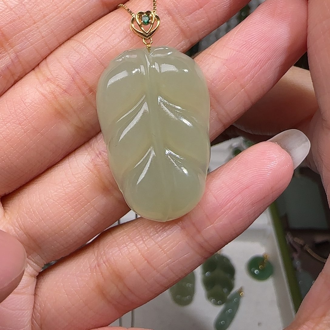 和田玉颈饰18K金镶嵌