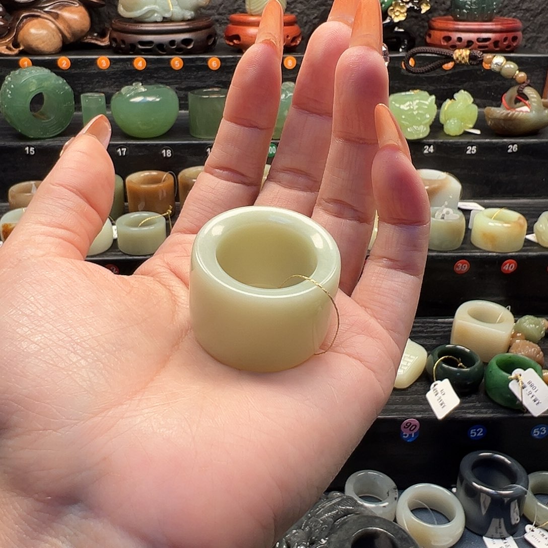 火***️蛇纹石玉未镶嵌戒指内径22.5 高23.5