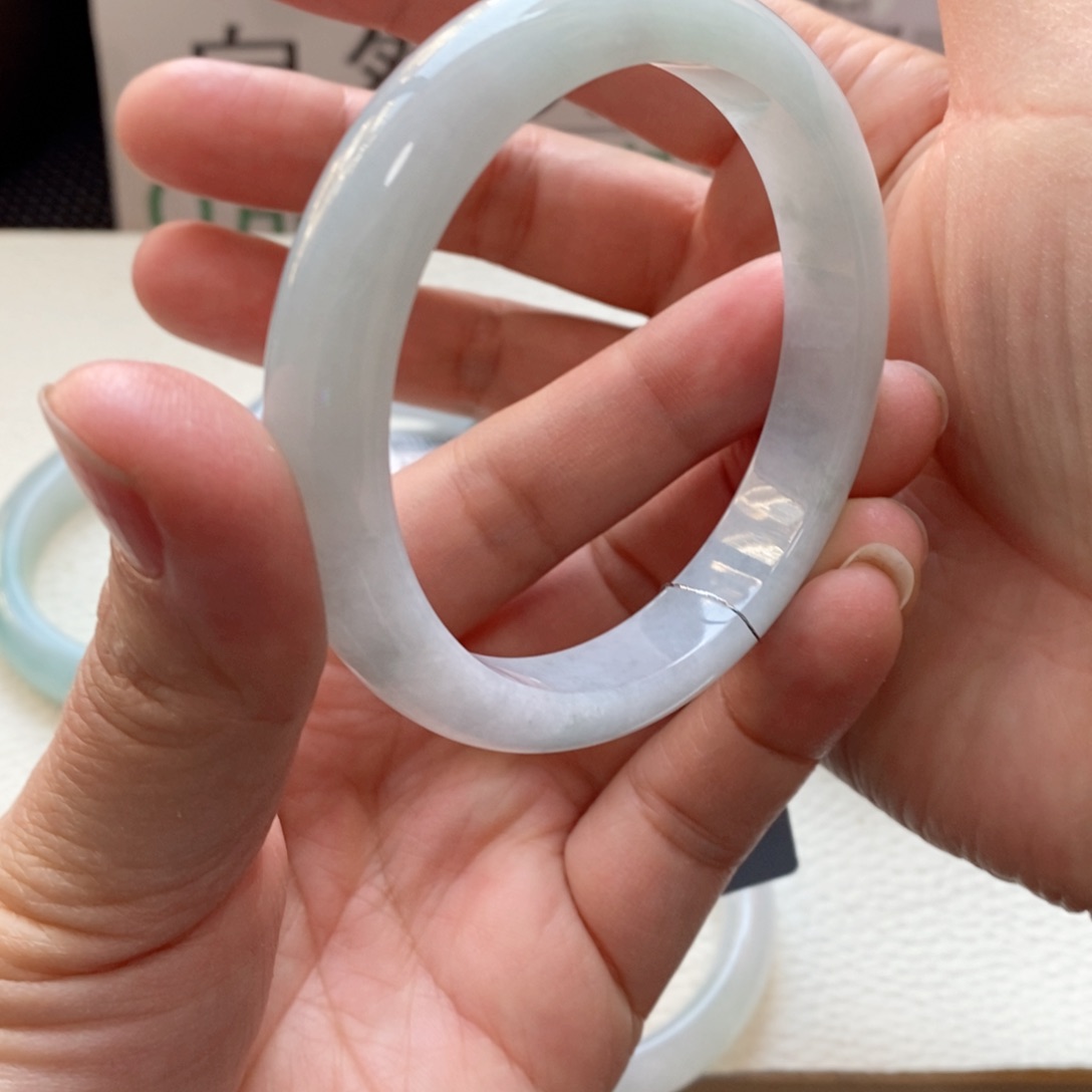 翡翠手镯未镶嵌3号