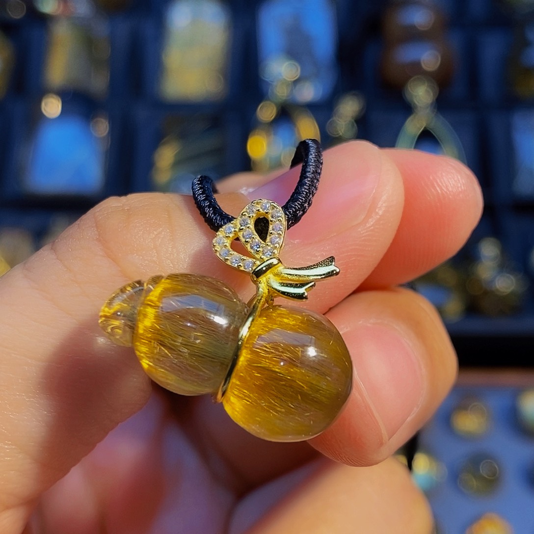 水晶颈饰银S925镶嵌天然发晶葫芦吊坠