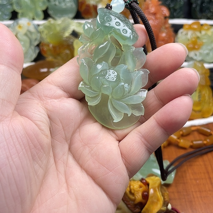 蛇纹石玉未镶嵌挂件