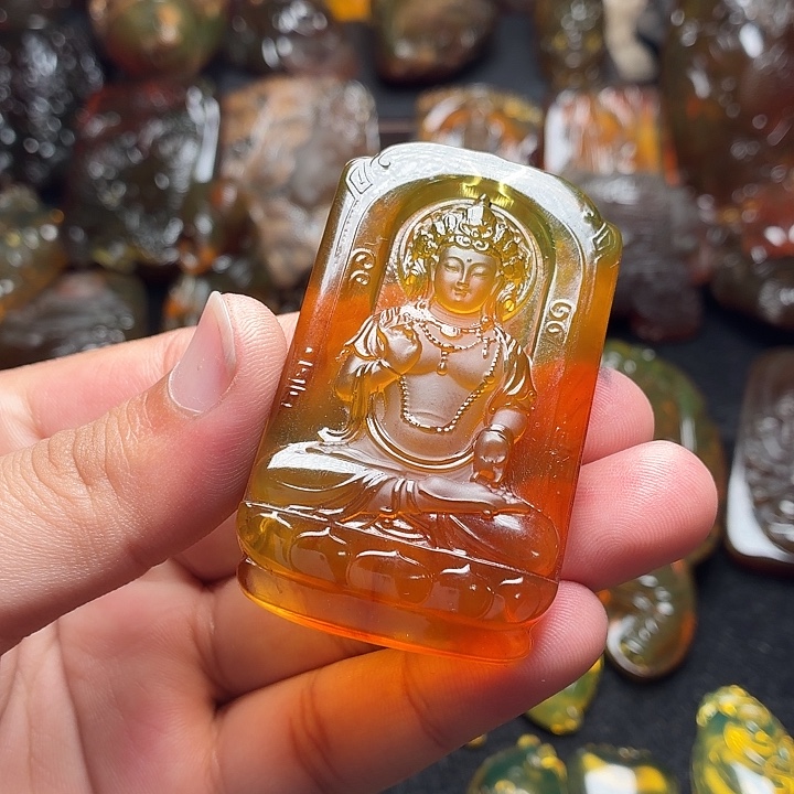 琥珀未镶嵌颈饰176