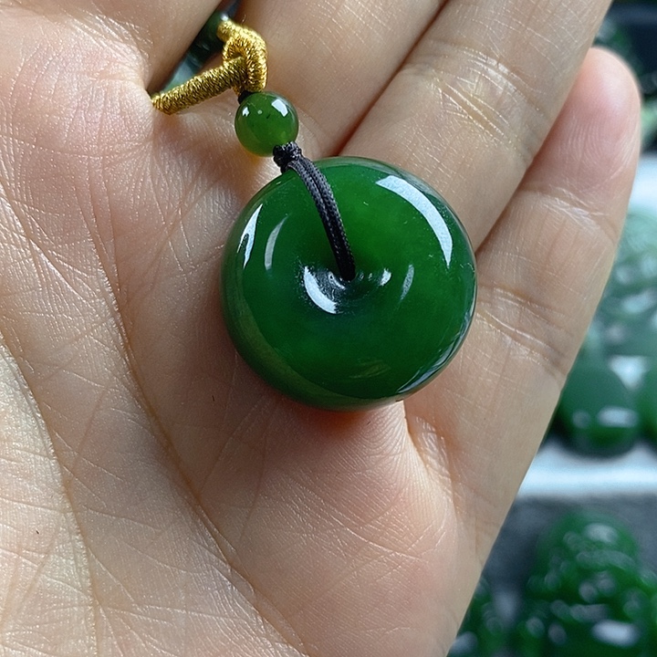 吊坠(不含链)未镶嵌和田玉（碧玉）22mm