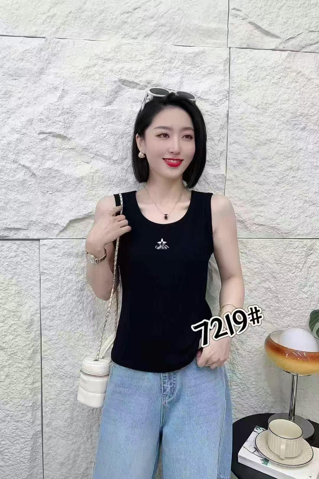 T219 极简风通勤风修身型背心吊带网红圆领夏季 F203