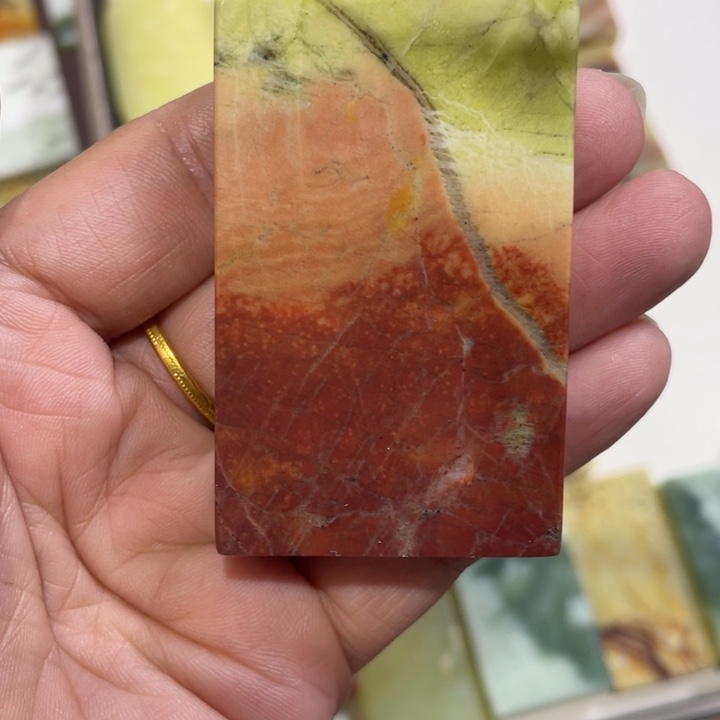 蛇纹石玉未镶嵌天然花玉平安无事牌