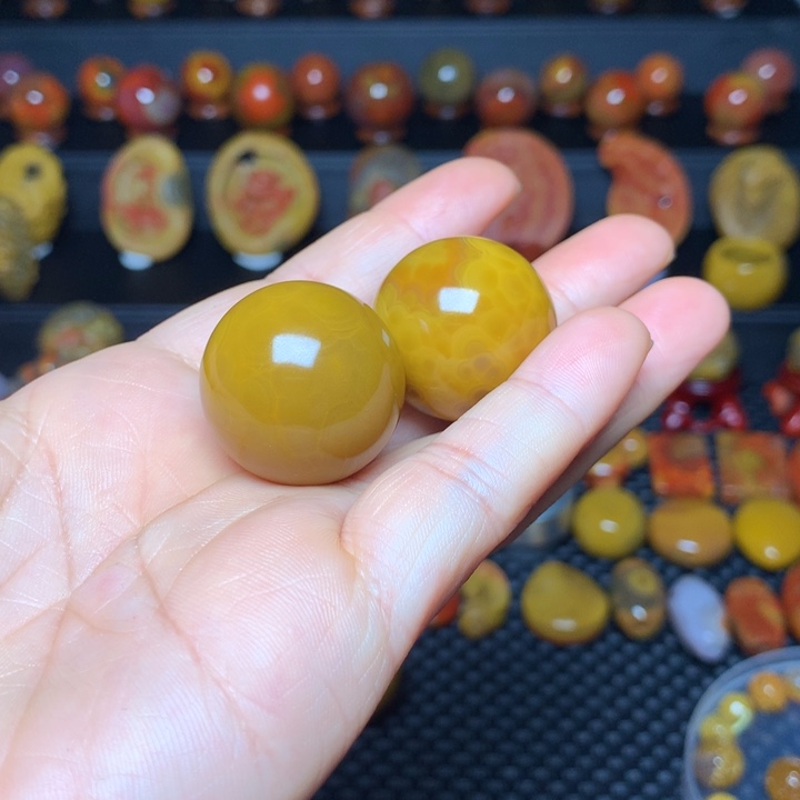 玛瑙/玉髓1未镶嵌梵****制战国红