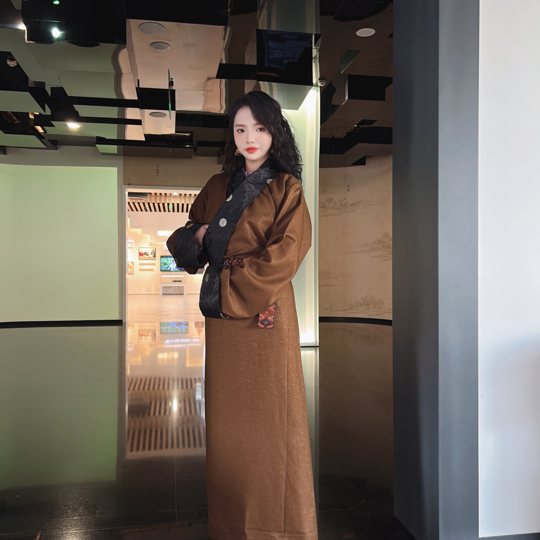 女士藏式锅庄康巴女式藏袍款时尚潮流百搭款气质宽松