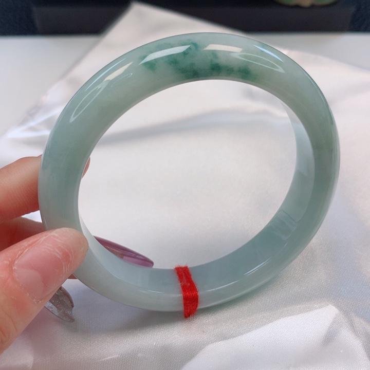 翡翠手镯未镶嵌青****德55圈