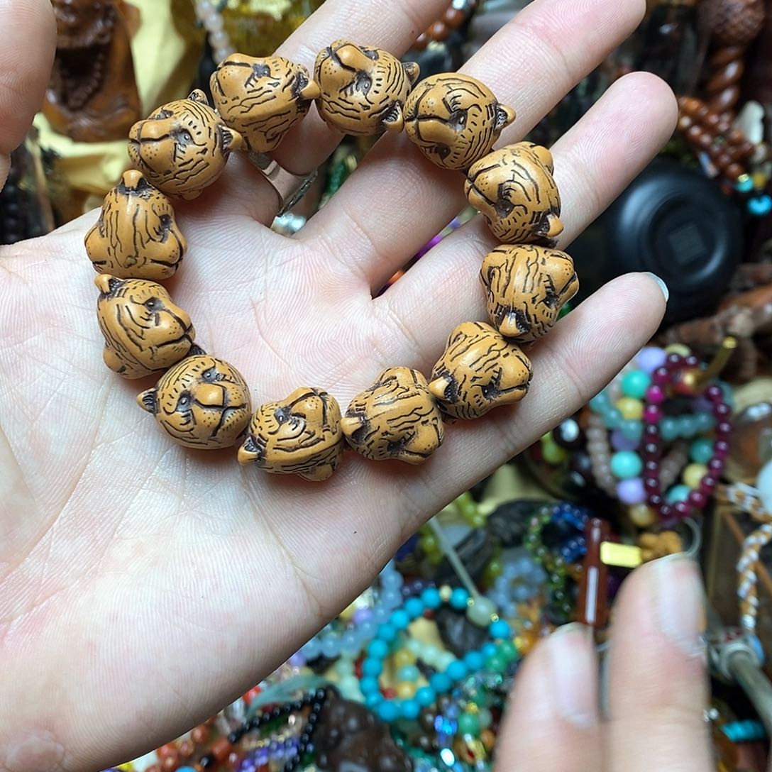 滴血莲花菩提吊坠