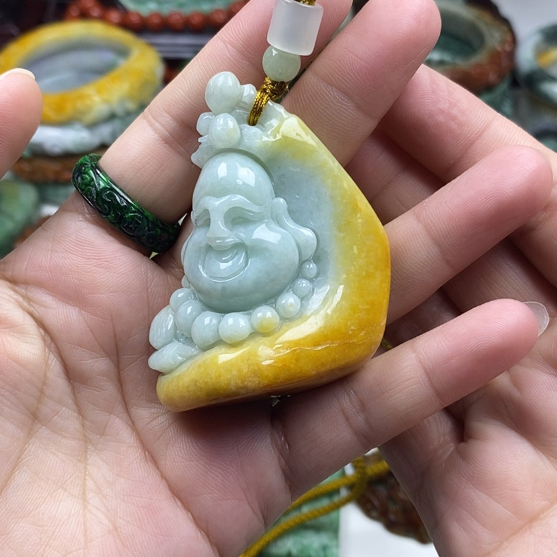 颈饰未镶嵌翡翠牌子