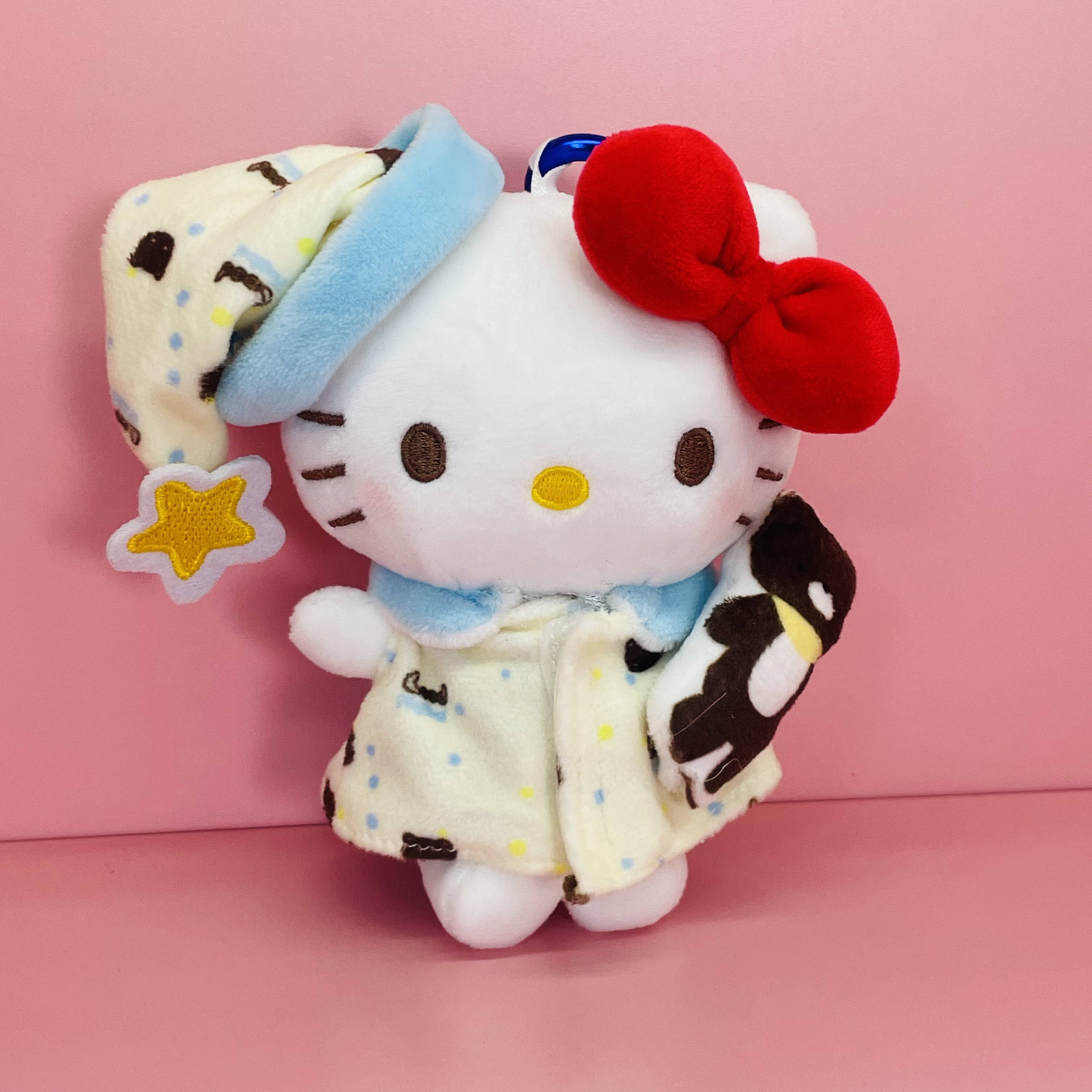 【新款】正版HelloKitty睡衣kt毛茸茸包挂可爱风手工diy钥匙扣礼物