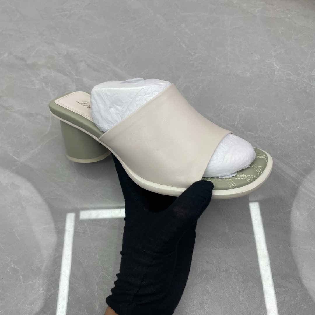 拖鞋女 (牛皮) 17518-32