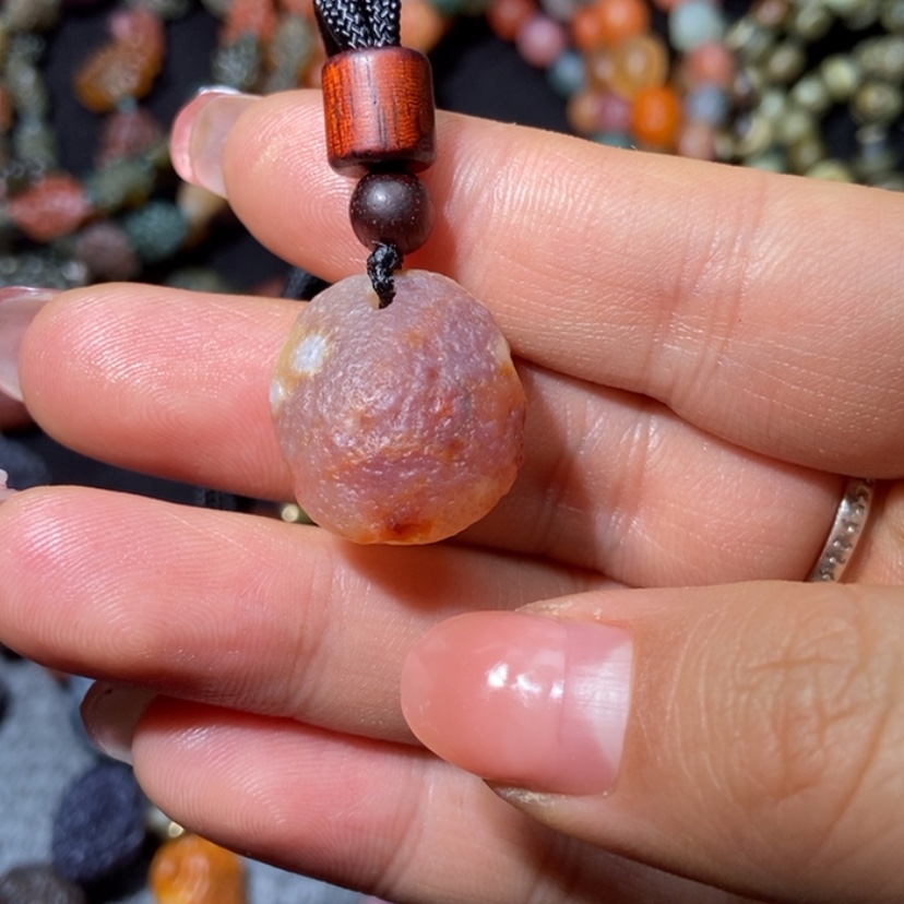 【闪购商品】玛瑙/玉髓颈饰合金忽***来