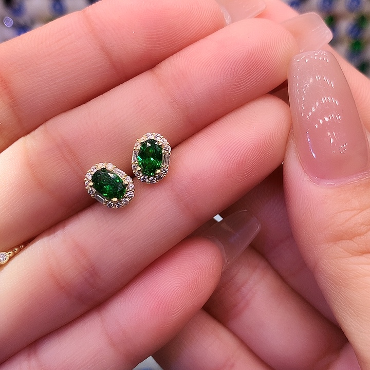 透辉石耳钉银S925镶嵌