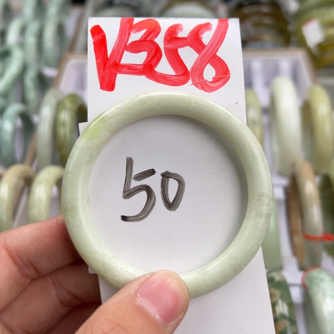 岫玉手镯未镶嵌天然岫玉微瑕