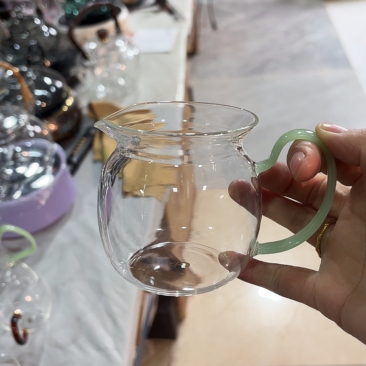 琉璃手工艺品公杯。                 哟