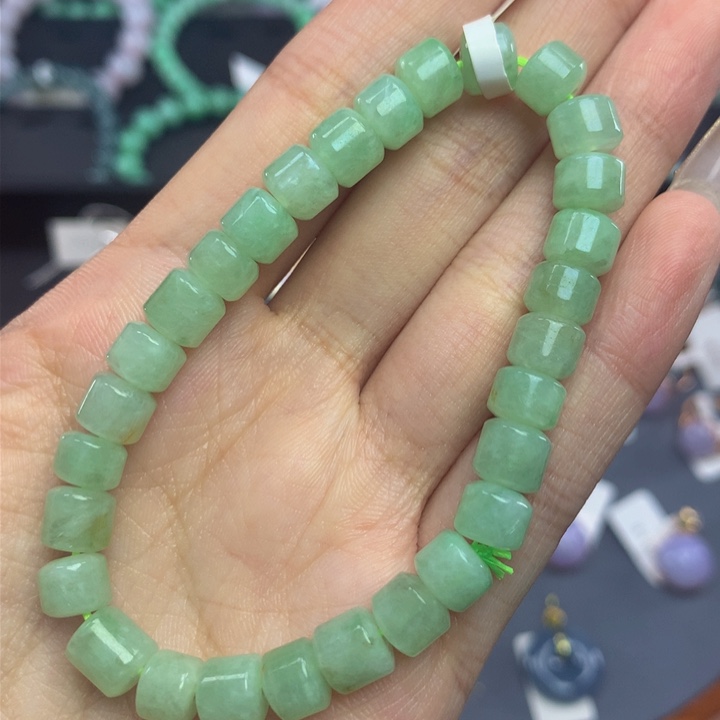 翡翠手链未镶嵌翡翠