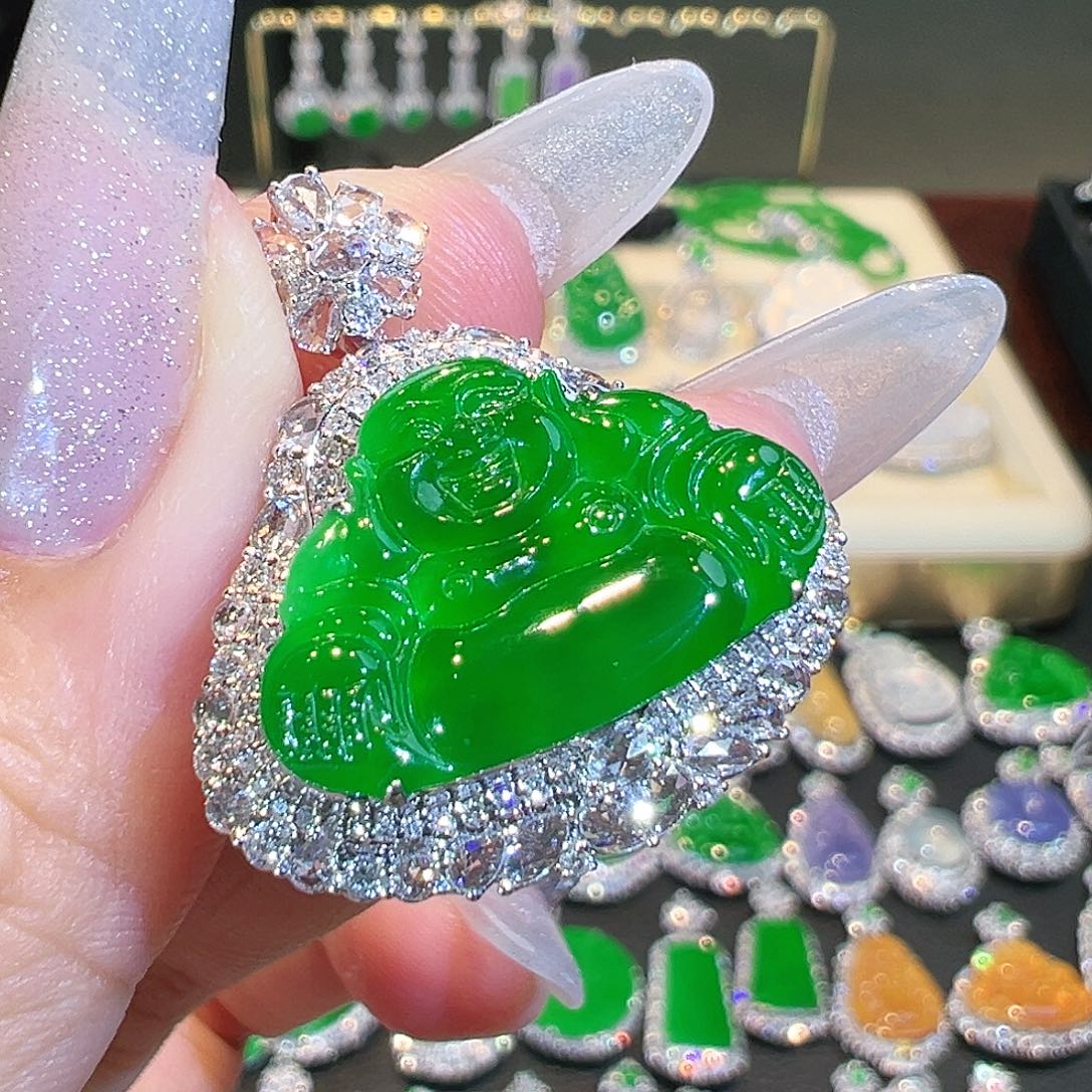 翡翠吊坠(不含链)18K金镶嵌翡翠