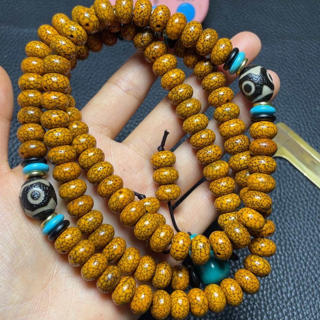 一***景大叶紫檀（黑酸枝木类）