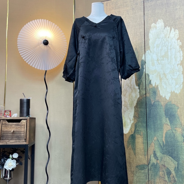 【96】新中式提花盘扣v领黑色连衣裙