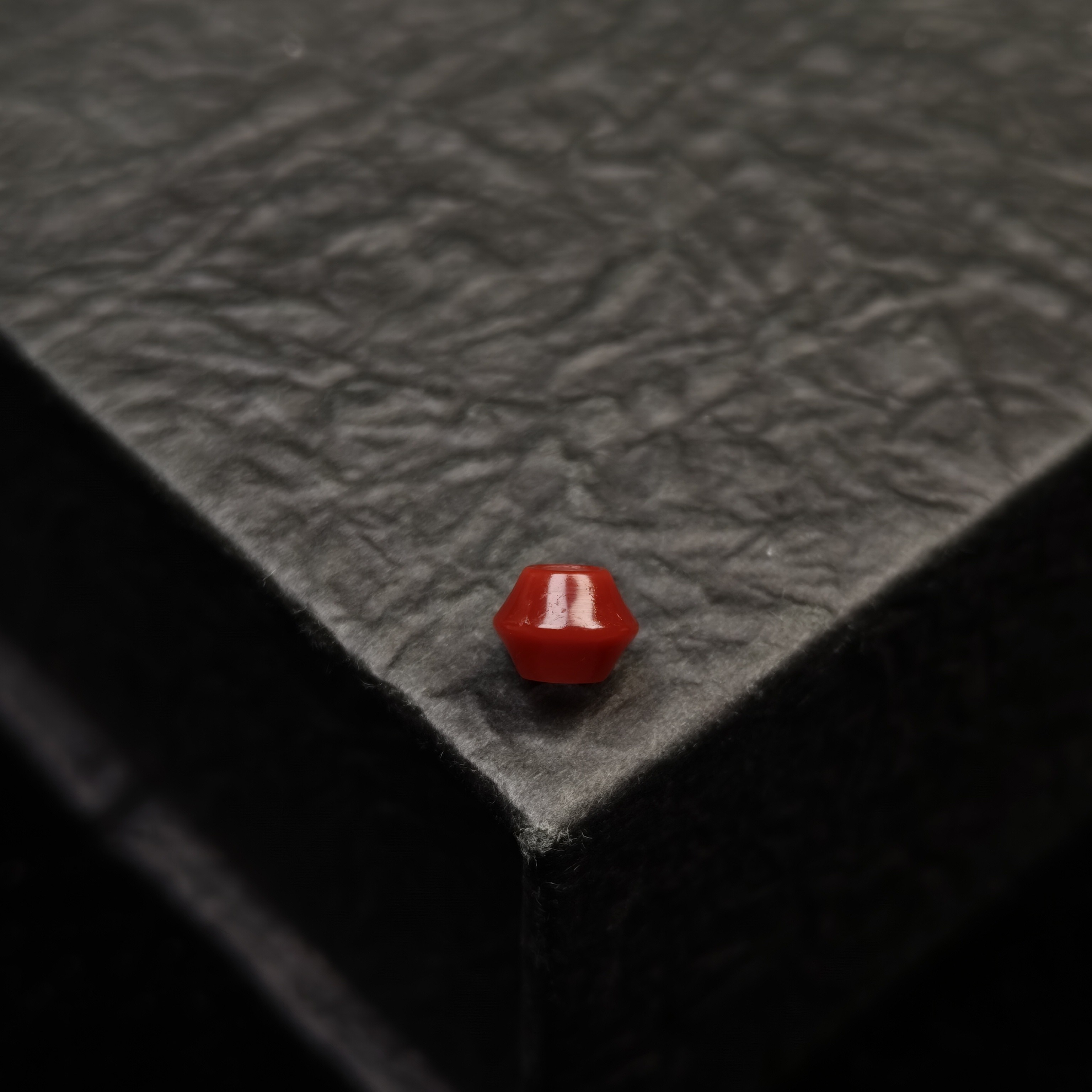 牛血色飞碟线束 6.5×4.9 全品无暇