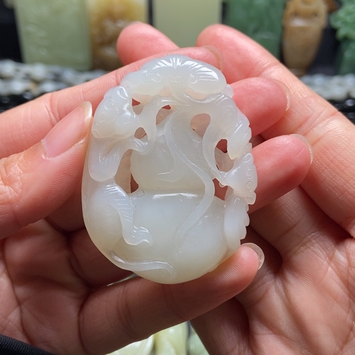 颈饰未镶嵌和田玉大****板