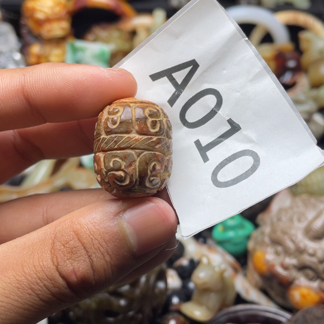 和田玉（糖玉）挂件未镶嵌