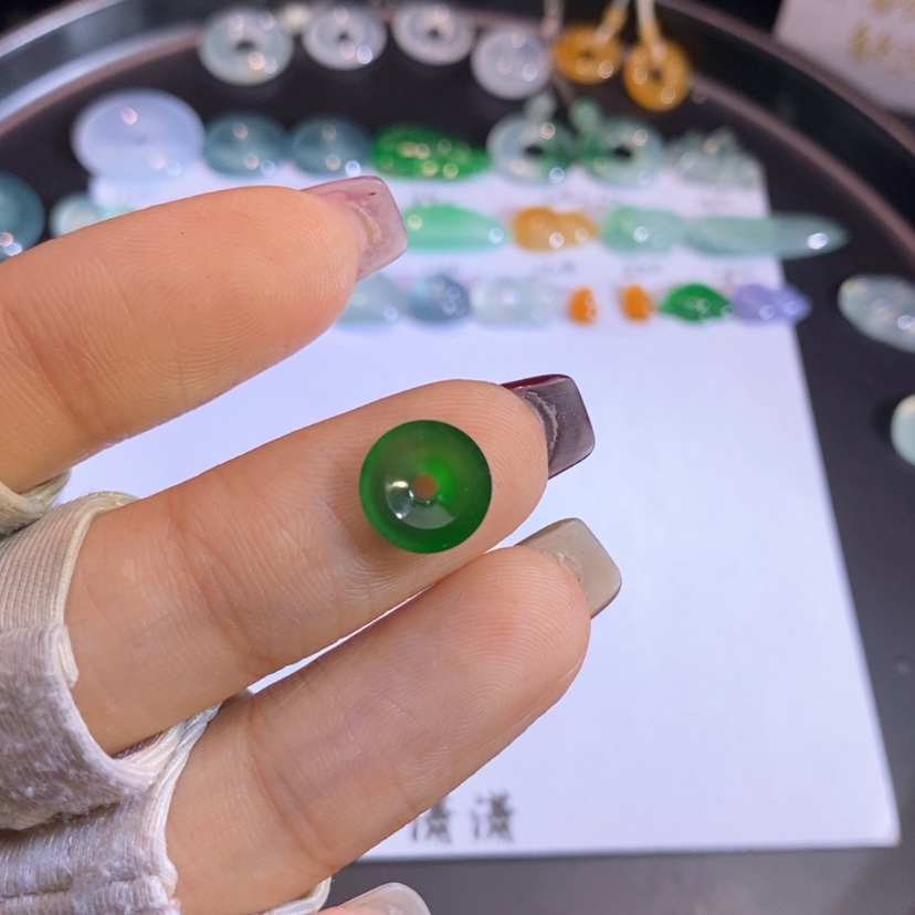 【闪购商品】翡翠未镶嵌挂件甜甜圈
