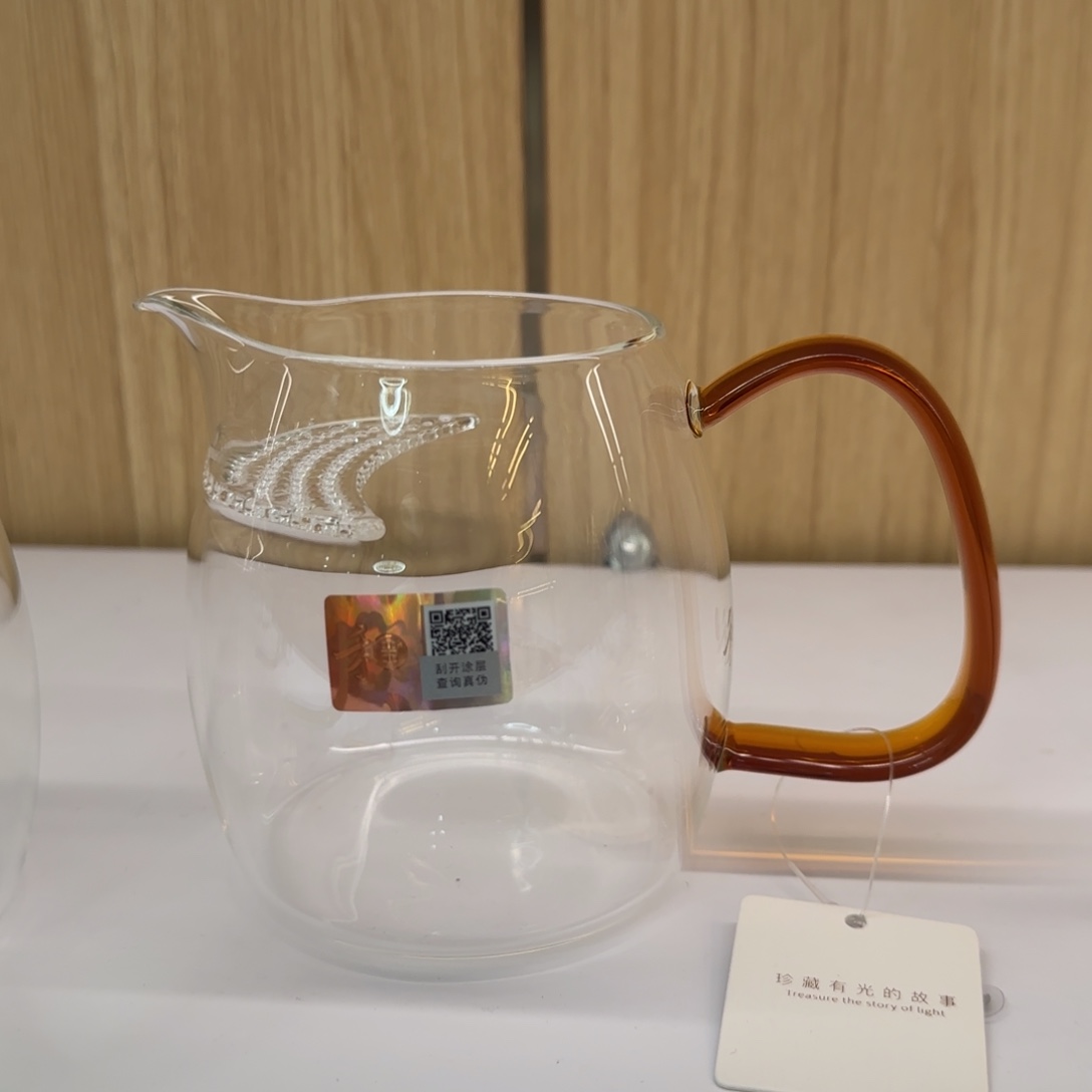 顺***儿禾器泰然月牙款公道杯琥珀色