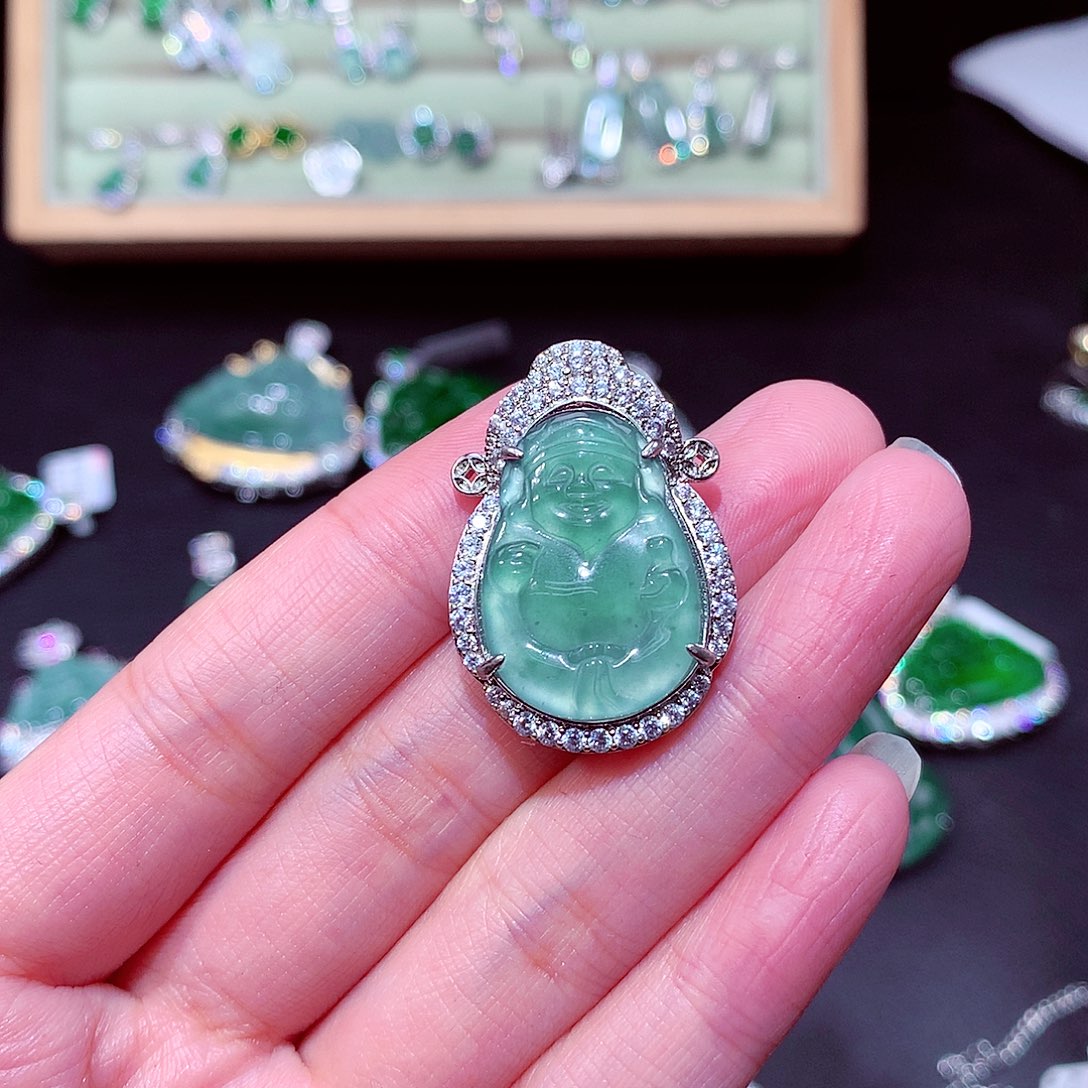 【闪购商品】翡翠吊坠(不含链)未镶嵌